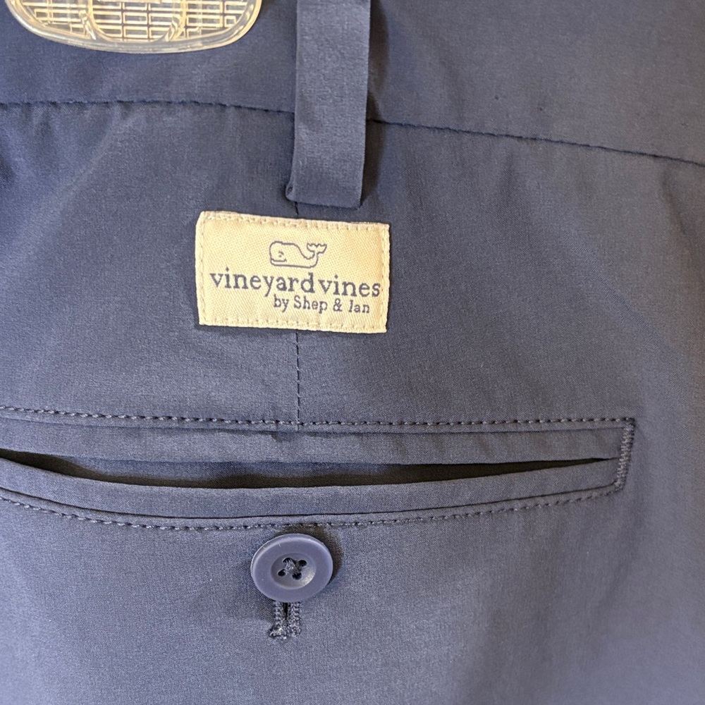 Vineyard Vines Men's Blue Breaker Performance Shorts - Picture 4 of 4